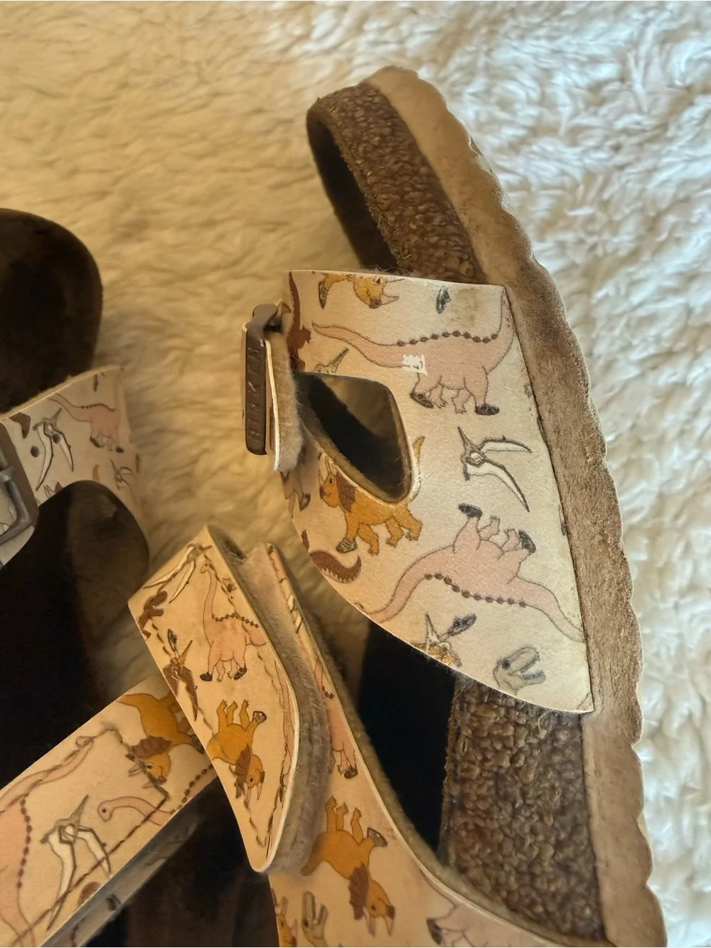 Kids Dinosaur Print Birkenstock girls size 34